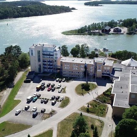 Finlandia Hotel Aquarius Усикаупунки Екстериор снимка